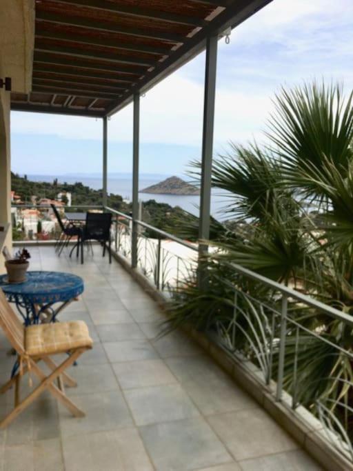 Apartmán Ersi'S Seaview Pórto Ráfti Exteriér fotografie